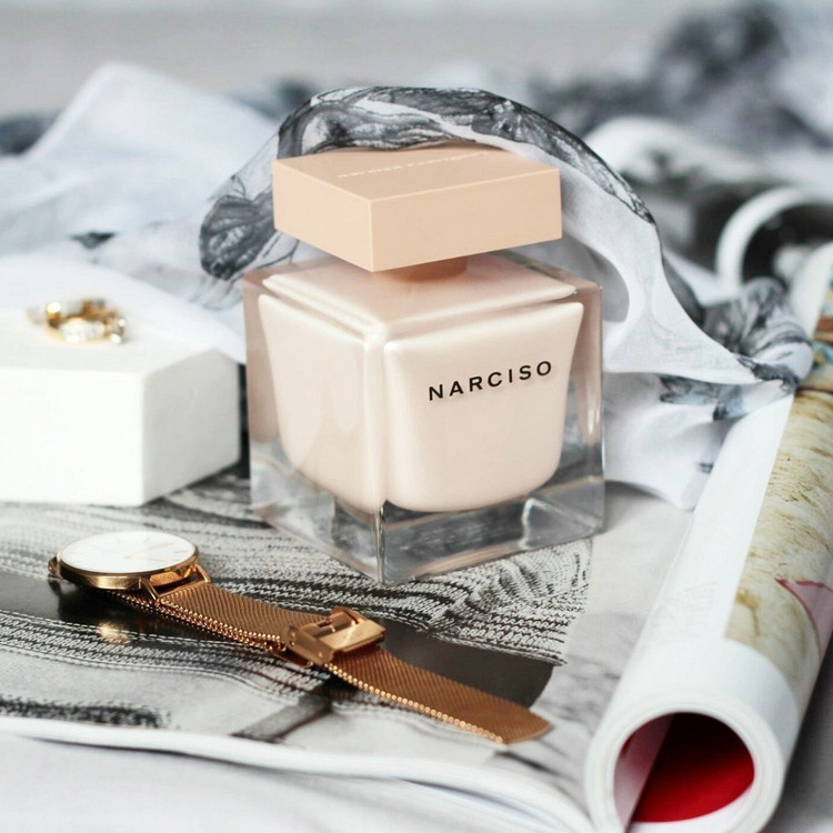عطر نارسیسو رودریگز پودری Narciso Rodriguez Poudree