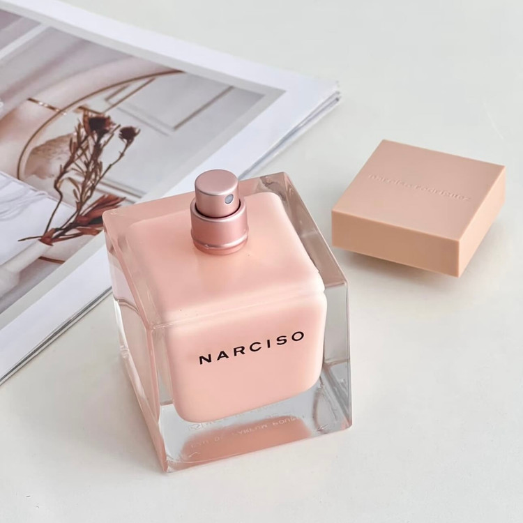 عطر نارسیسو رودریگز پودری Narciso Rodriguez Poudree