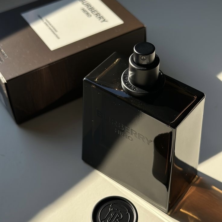 عطر باربری هیرو پارفوم | Burberry Hero Parfum