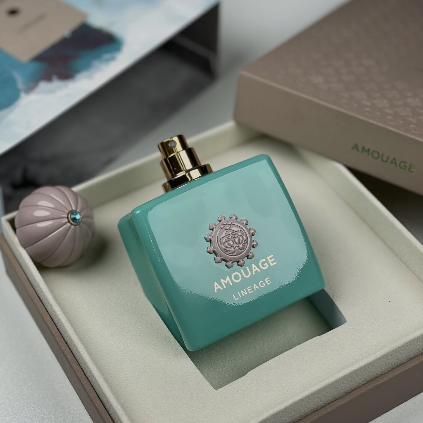 عطر عطر آمواج لنیج | Amouage Lineage