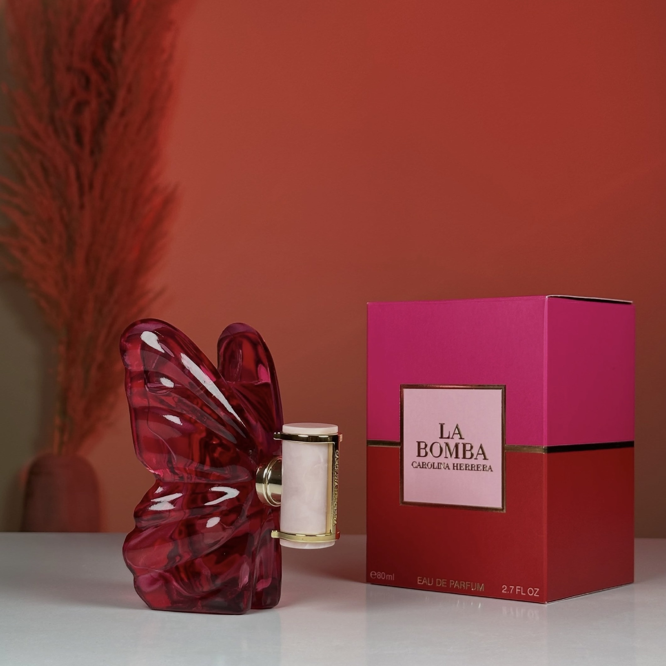 عطر کارولینا هررا لا بومبا زنانه | Carolina Herrera La Bomba